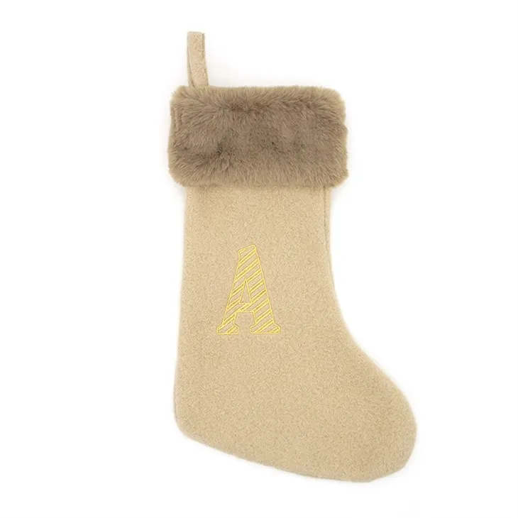 vớ giáng sinh đầu tiên