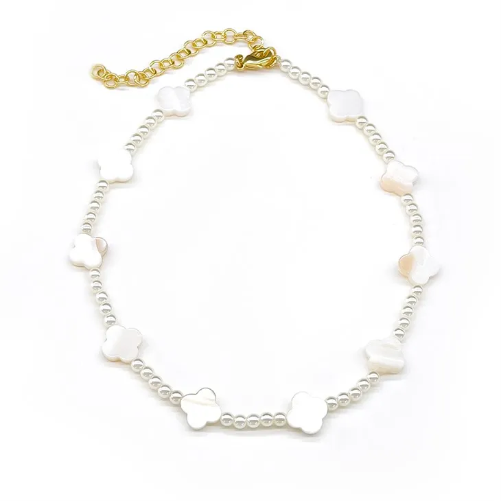 Vòng tay hoa cỏ ba lá