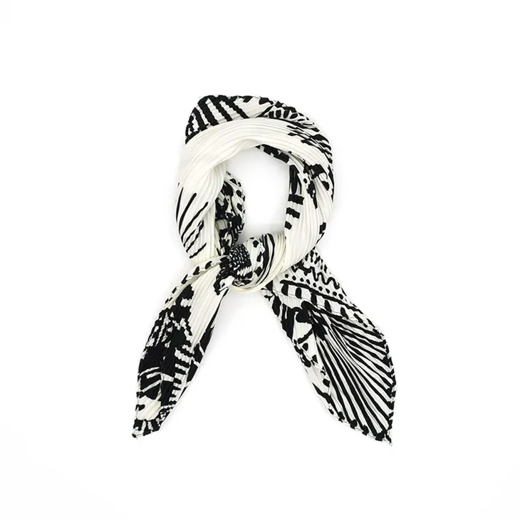 Câu chuyện Crinkled Bandana S030